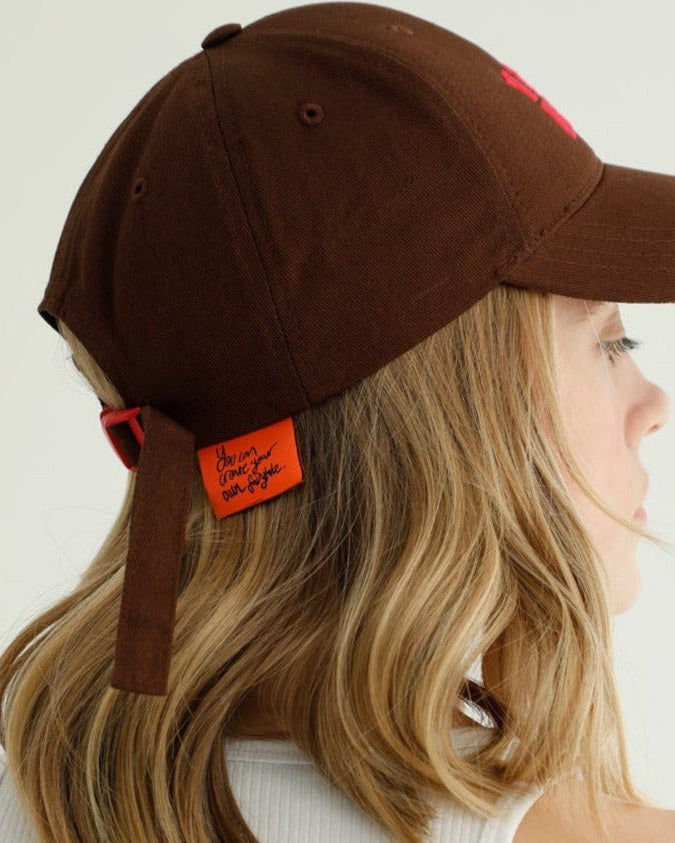 Brown Cap from 10amfactory, high-quality cotton cap for comfortable and stylish wear.
